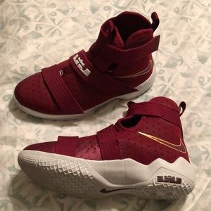 LeBron James youth size 6